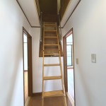 屋根裏収納